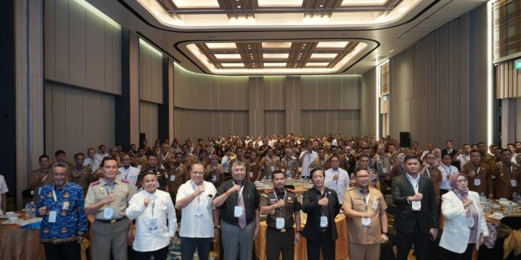 KAJATI SULSEL GAGAS PEMBENTUKAN SATGAS PERCEPATAN INVESTASI UNTUK PERTUMBUHAN EKONOMI TINGGI