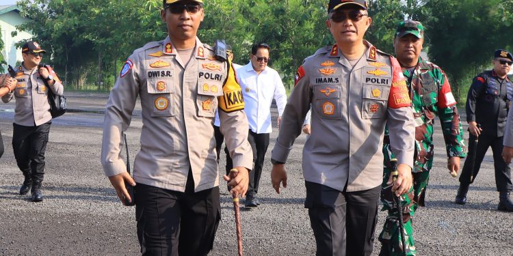 Sinergitas TNI Polri Melakukan Pengamanan Kunjungan Wakil Presiden RI ke Ngawi