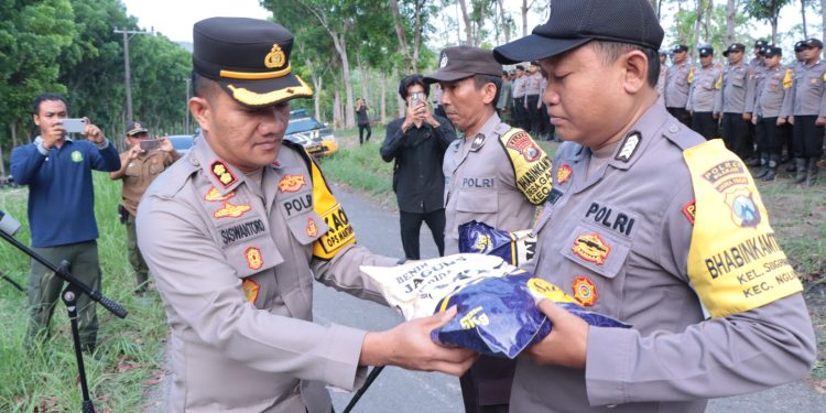 Polres Nganjuk Dorong Ketahanan Pangan Melalui Penanaman Jagung dan Budidaya Ikan di Lahan 12,2 Hektare