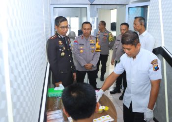 Dukung Asta Cita Presiden RI, Polres Ngawi Cek Urine Anggota