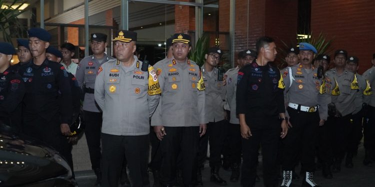Karo Ops Polda Jabar Pimpin Pengamanan Debat Publik Kedua Pilgub Jabar 2024 di Cirebon.