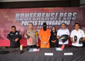 Polres Tulungagung Menggelar Konferensi Pers Pengungkapan Kasus Pencurian Disertai Ancaman Kekerasan Dengan Senjata Tajam