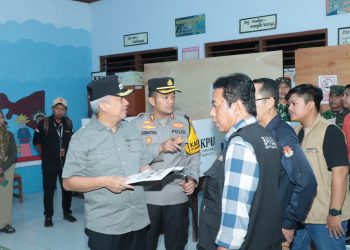 Kapolres Nganjuk dan FORKOPIMDA Cek TPS, Tegaskan Pentingnya Pemilu Aman dan Damai