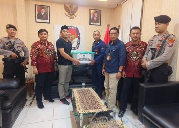 Polres Nganjuk Kawal Ketat Pengiriman Kotak Rekapitulasi Model-D ke KPU Provinsi