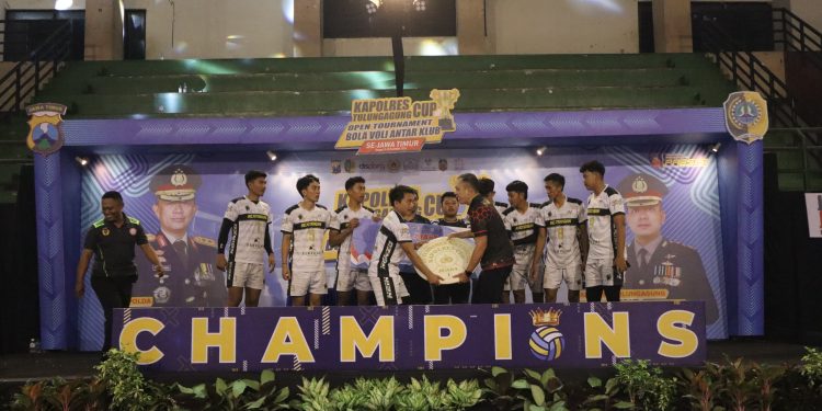 Penutupan Turnamen Bola Voli “Kapolres Tulungagung Cup” Dalam Menjaring atlet Berprestasi