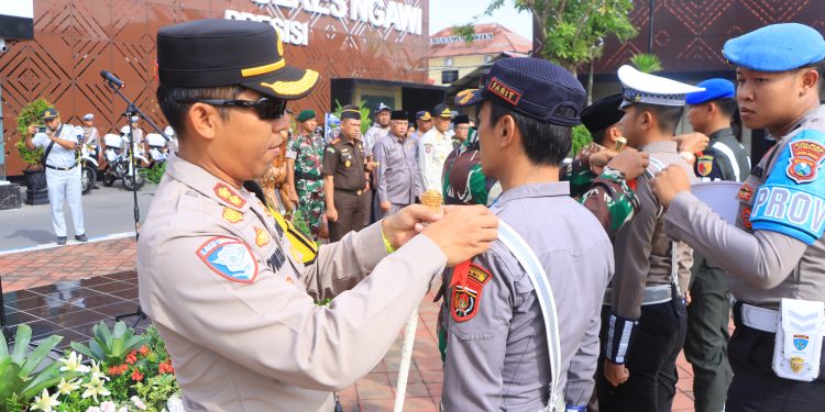 Apel Gelar Pasukan Operasi Lilin Semeru 2024 dilaksanakan di Polres Ngawi