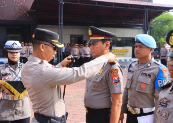 Kapolres Ngawi Pimpin Upacara Laporan Kenaikan Pangkat Anggota Polri TMT 1 Januari 2025