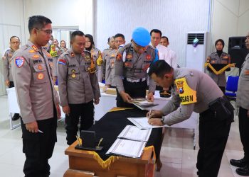 Kapolres Ngawi Pimpin Penandatangan Integritas dan Sosialisasi DIPA T.A 2025
