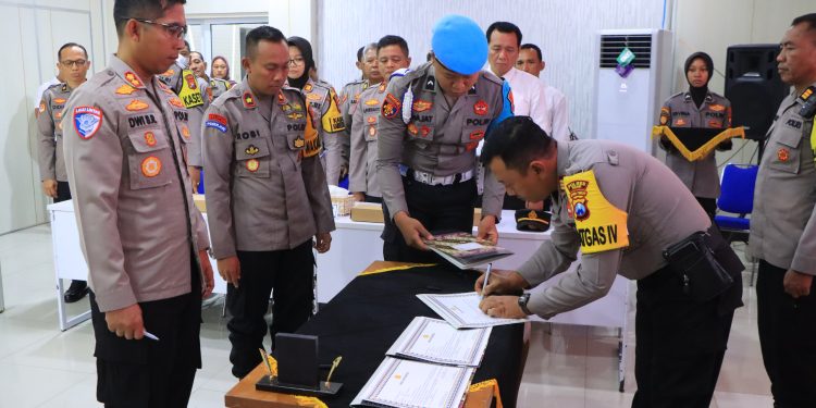 Kapolres Ngawi Pimpin Penandatangan Integritas dan Sosialisasi DIPA T.A 2025