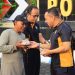 Peduli Pengguna Jalan, Polres Ngawi Berbagi Nasi dan Lauk Gratis.