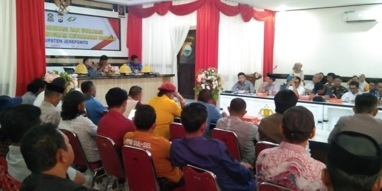 82 Kades Hadiri Rapat Koordinasi Evaluasi Program Ketahanan Pangan Nasional Di Ruang Pola Kantor Polres Jeneponto