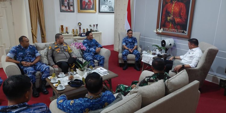 Kapolres Gowa Hadiri Silaturahmi Pangkoopsud II di Ruang Kerja Bupati Gowa