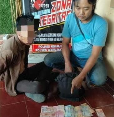 Polres Nganjuk Amankan Pelaku Pencurian Tas berisi uang di Dsn. Jarakan, Kel. Warujayeng Kec.Tanjunganom