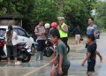 Rekayasa Contra Flow di Pantura Patebon, Respon Cepat Satlantas Polres Kendal Urai Kemacetan Akibat Banjir