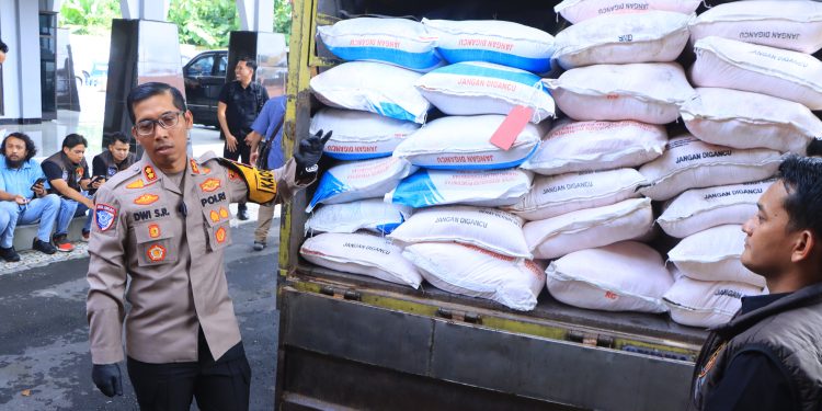Polres Ngawi Ungkap Kasus 7 Ton Pupuk Bersubsidi Ilegal