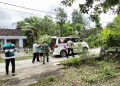Peduli ODGJ, Polisi Ngawi Bantu Evakuasi Penderita di Kedunggalar