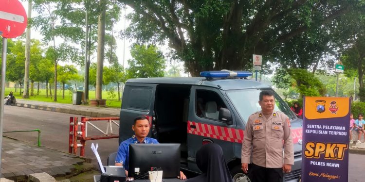 POLRES NGAWI GELAR PELAYANAN KELILING GRATIS UNTUK LAPORAN KEHILANGAN