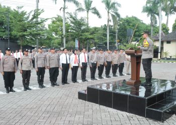 Polres Nganjuk Gelar Apel Besar, Kapolres Tekankan Pengamanan Humanis dan Kesiapsiagaan Jelang Puasa