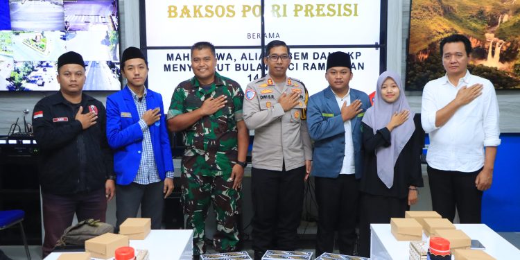 Sambut Bulan Suci Ramadhan 1446 H, Polres Ngawi Bakti Sosial Bersama Mahasiswa dan OKP