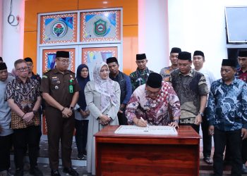 Resmikan Kantor Desa Kale Ko’mara, Bupati : Maksimalkan Pelayanan di Masyarakat
