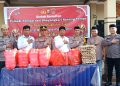 Tingkatkan Kepedulian Kepada Masyarakat, Polsek Tempe Bagi Sembako dan Takjil di Bulan Suci Ramadhan