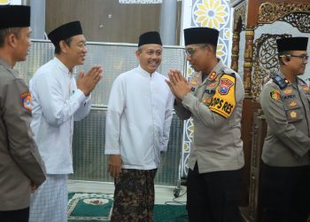 Silaturahmi di Masjid An Noor Beran, Kapolres Ngawi Ajak Toga Jaga Kondusifitas di Bulan Ramadhan