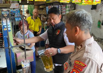 Sidak Satgas Pangan Polres Nganjuk Temukan Minyak Goreng Kemasan Berkurang Isi