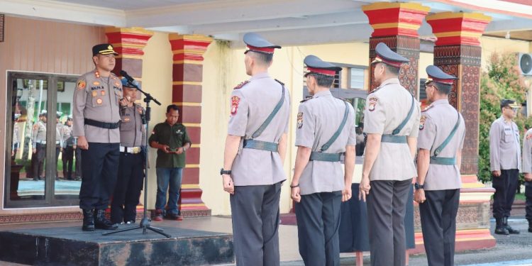 Wakapolres dan Kapolsek Bonggakaradeng Berganti, Kapolres Tator Pimpin Sertijab