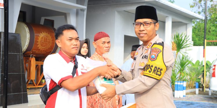Polres Ngawi Peringati Nuzulul Qur’an di Masjid Miftahul Huda