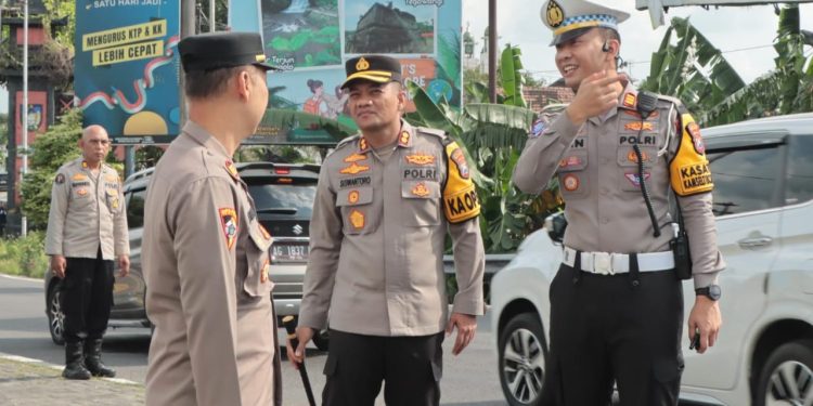 Polres Nganjuk membuka layanan penitipan motor gratis bagi warga selama libur Lebaran