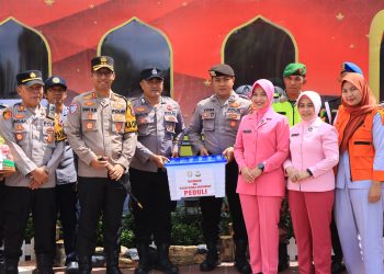 Jelang Lebaran, Kapolres bersama Ketua Bhayangkari Cabang Ngawi, Kunjungi Posyan dan Pospam