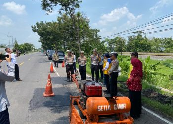 Polres Nganjuk Gelar Patroli Jalur Black Spot dan Mitigasi Palang Pintu KA Jelang Puncak Arus Mudik