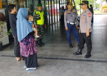 Polres Ngawi Dialog dengan Pemudik, Pastikan “Mudik Aman, Keluarga Nyaman