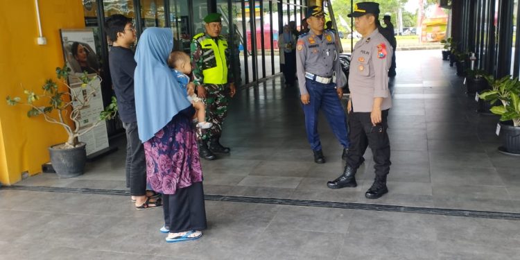 Polres Ngawi Dialog dengan Pemudik, Pastikan “Mudik Aman, Keluarga Nyaman