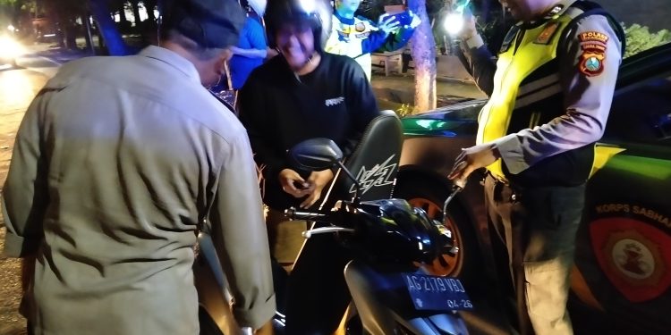 Patroli Skala Besar KRYD, Polres Nganjuk Terapkan Metode SREG hingga Dini Hari