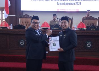 Bupati Takalar Daeng Manye Serahkan Dokumen Laporan Keterangan Pertanggungjawaban Bupati Takalar Tahun 2024