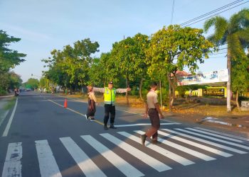 Polsek Karangjati Laksanakan Gatur Lantas Wujud Pelayanan Prima Kepada Masyarakat Ngawi
