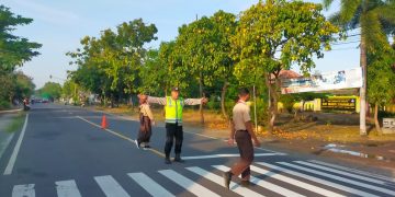 Polsek Karangjati Laksanakan Gatur Lantas Wujud Pelayanan Prima Kepada Masyarakat Ngawi