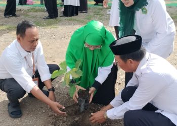 Sukseskan Program Penanaman Sejuta  Pohon, MAN Jeneponto Ikut Berpartisipasi