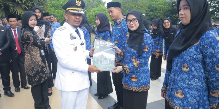 Peringati Hari Otonomi Daerah Ke-29, Pemkab Jeneponto Serahkan SK Pengangkatan CPNS Formasi Tahun 2024