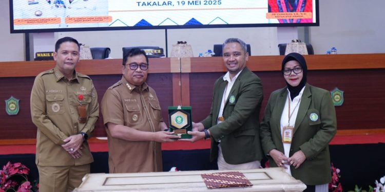 Pemkab Takalar Teken MoU dengan STIE AMKOP Makassar