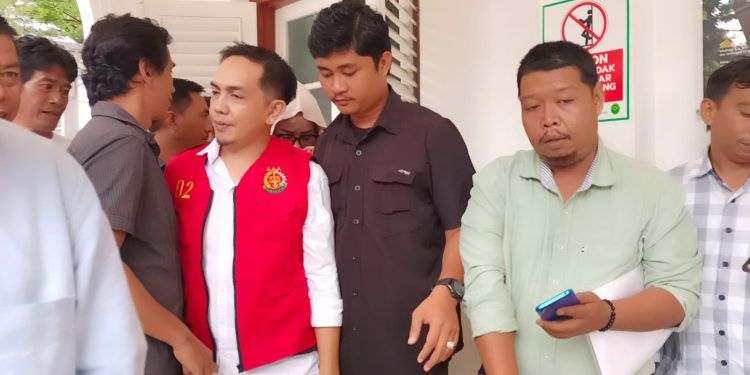 Majelis Hakim PN Makassar Vonis Bersalah Kasus Skincare Mengandung Merkuri Terdakwa Mustadir Dg Sila, Hukuman 1 Tahun 6 Bulan Penjara Serta Denda Rp1 Miliar