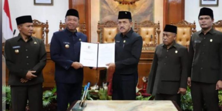 DPRD dan bupati Tulungagung sepakati perubahan Perda pajak Daerah dan Retribusi daerah serta sampaikan Ranperda pertanggungjawaban APBD 2024