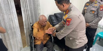 Pererat Silaturahmi, Kapolres Toraja Utara Gelar Anjangsana Kunjungi Purnawirawan dan Warakawuri Jelang Hari Bhayangkara ke 79