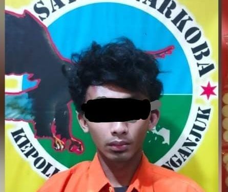 Polres Nganjuk Tangkap Pengedar Okerbaya di Jatikalen, 100 Butir Pil LL Diamankan
