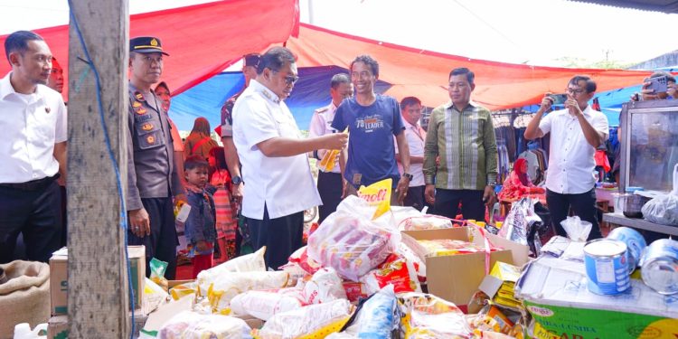 Pastikan Pasokan dan Harga Pangan Jelang Hari Raya Idul Adha 1446 H, Bupati Takalar Sidak ke Pasar Palleko Polut