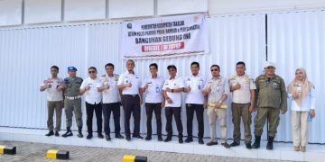 Tindaklanjuti Moratorium Bupati Takalar, Tim Gabungan Segel Dua Bangunan Toko Retail Modern