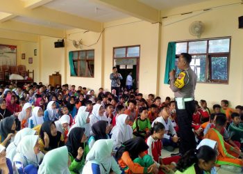 Satlantas Polres Ngawi Ajak Pelajar Tertib Berlalu Lintas Dalam Operasi Patuh Semeru 2025