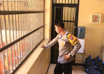 Pastikan Rutan Polres Ngawi Aman, Kapolres Cek dan Dialog dengan Tahanan