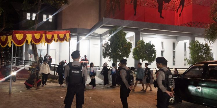 Jaga Kondusifitas, Polres Ngawi Amankan Kejuaraan Pencak Silat Championship 3 di Gor Bung Hatta